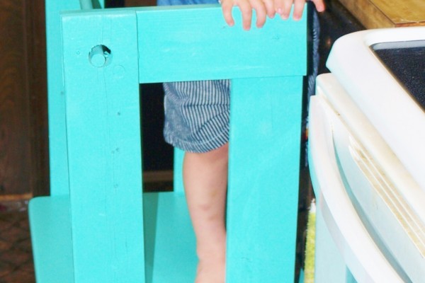 Kitchen Helper Stand for Kids – Kellis Kitchen