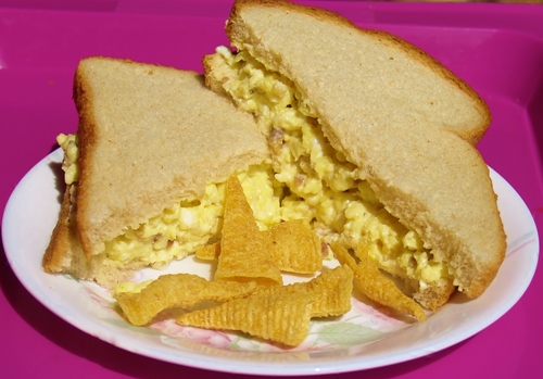 Creamy Scrambled Egg Sandwich - MJ and Hungryman