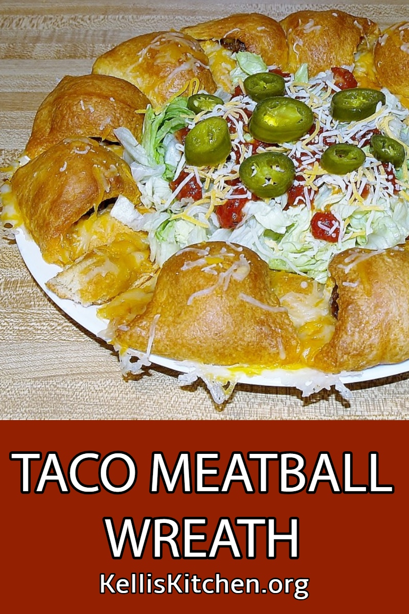 Serve this Taco Meatball Wreath with a salad in the middle, with a dip, or with sour cream and guacamole! Great as a meal or an Appetizer.  via @KitchenKelli