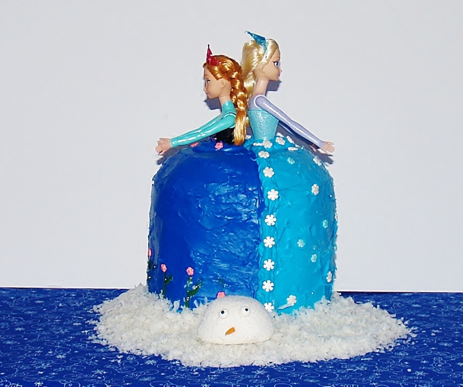 Frozen Doll Cake - Kellis Kitchen