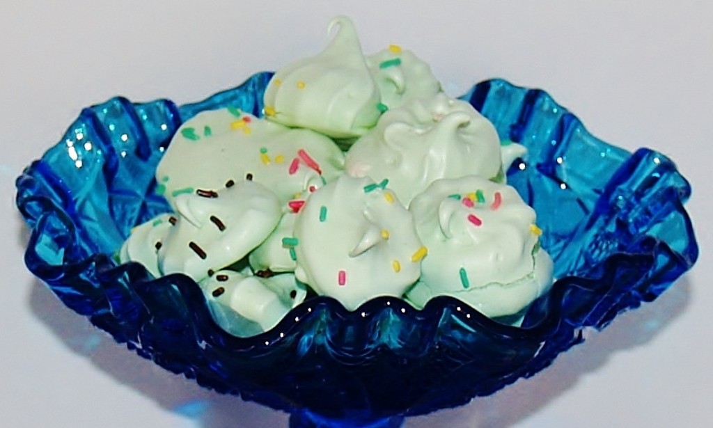 Melt-In-Your-Mouth Mint Meringues - Kellis Kitchen