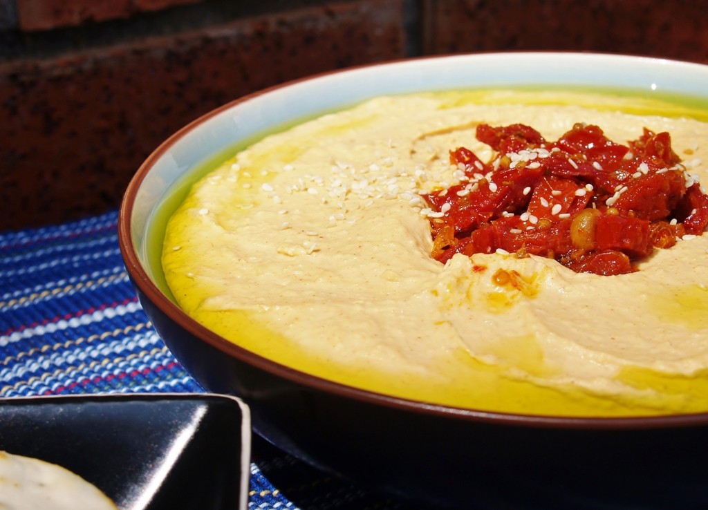 Garlic and White Bean Hummus